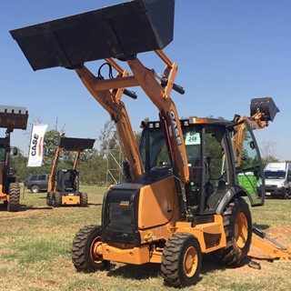 CASE deslumbró en Expo Máquina 2017