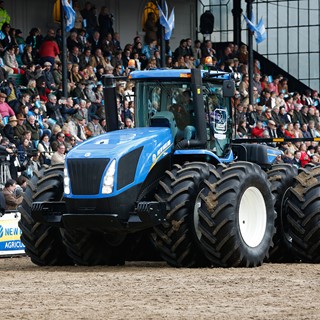 New Holland vuelve a ser el tractor oficial de La Rural