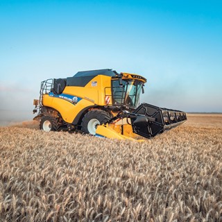 New Holland CR Revelation gets a power upgrade and raises the bar on efficiency, productivity  and grain quality