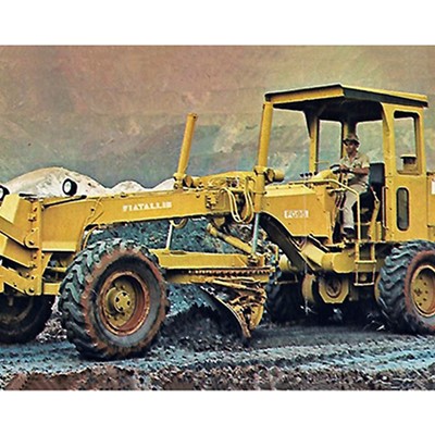 Release New Holland Construction 70 anos de Brasil - 1981
