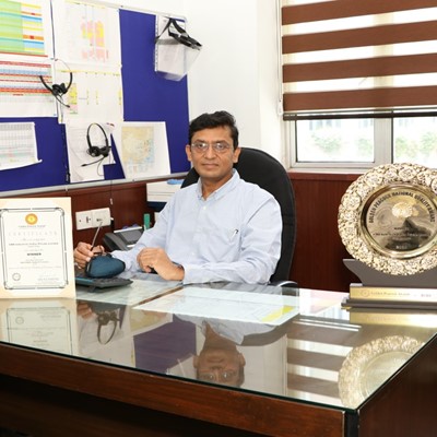 Narinder Mittal with Golden Peacock Award