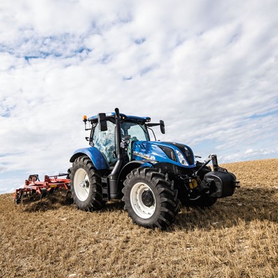 New Holland Agriculture widens extensive T6 tractor range with unique 6- cylinder T6.160 Dynamic Command