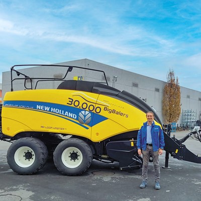 New Holland Agriculture reaches milestone of 30,000 large square balers produced