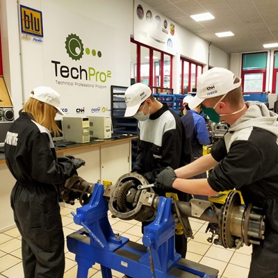 Students at the new TechPro2 Centre in Fossano, Italy gain technical skills on alternative fuel IVECO vehicles