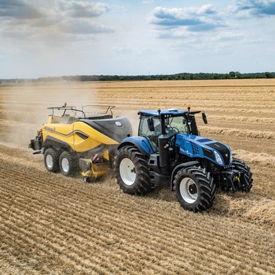 New Holland BigBaler 1290 High Density  extends offering with new Packer model