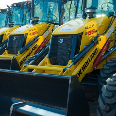 Coesul renova frota com dez retroescavadeiras New Holland Construction B95B