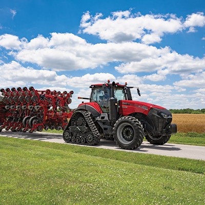 The Early Riser 2150S front-fold trailing planter delivers a narrow, 13-foot transport width for easier transport and r