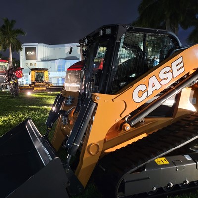 CASE Construction TV620B Compact Track Loader