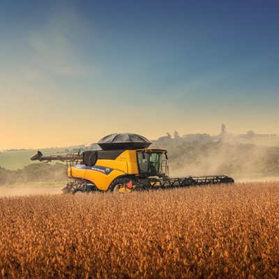 New Holland apresenta na Agrishow colheitadeira “inteligente” e espaço de agricultura digital