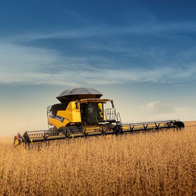 New Holland apresenta na Agrishow colheitadeira “inteligente” e espaço de agricultura digital