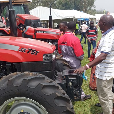 CASE-IH_Harvest Exhibition Uganda_Visitors
