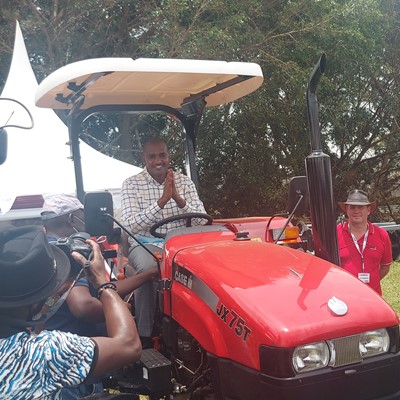 CASE-IH_Harvest Exhibition Uganda_Minister of Agriculture_Frank Tumwebaze