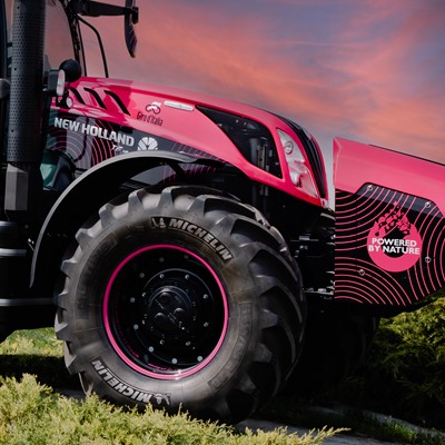 New Holland T6 Methane Power makes strong statement of sustainability during  Giro d’Italia 2022