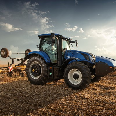 New Holland celebrates successful Agrishow 2022 and Machine of the Year Award