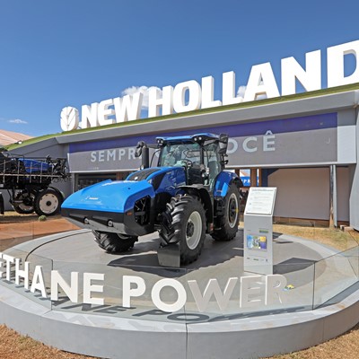 New Holland celebrates successful Agrishow 2022 and Machine of the Year Award