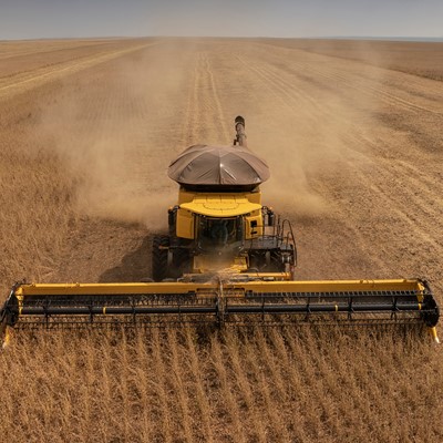 New Holland lança nova colheitadeira CR 10.90 Intellisense™ na Bahia Farm Show