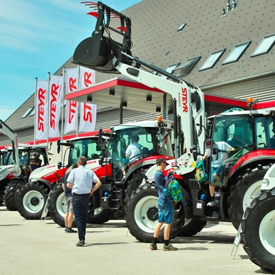 STEYR_Open_Days_Tractors on display