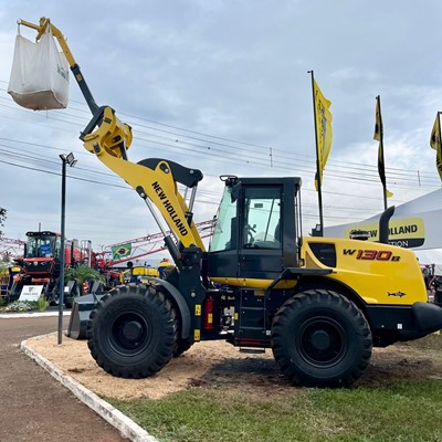 New Holland Construction e Shark Máquinas marcam presença na 50ª Expobel