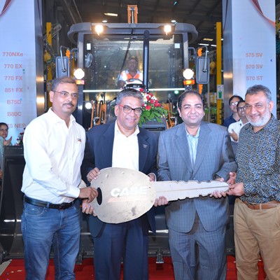 凯斯工程机械印度皮坦普尔工厂第50000台挖掘装载机下线