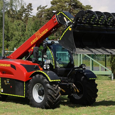 CASE IH_Farmlift for Firefighters_3_photo credit_Kreisfeuerwehrverband Düren