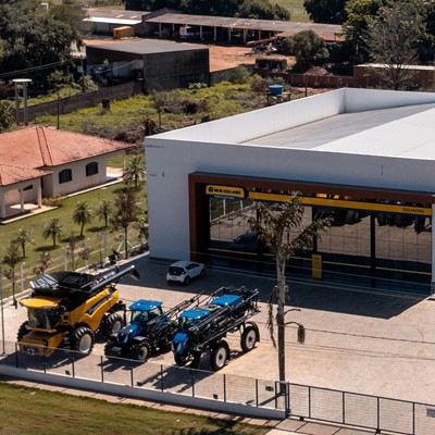 New Holland e Equagril reinauguram loja no MS com novo padrão de atendimento da marca