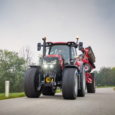 CASE IH_PUMA_260_CVXDRIVE_ON THE ROAD