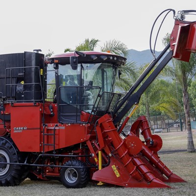 Case IH lanzó la cosechadora de caña Austoft 9000 en Tucumán
