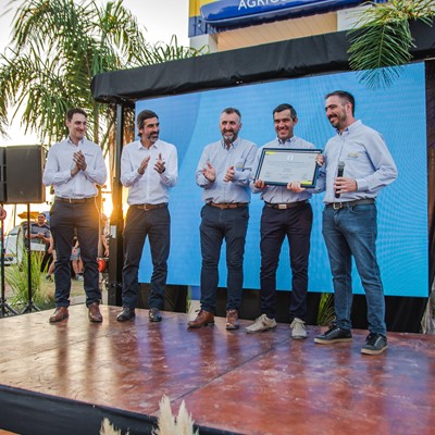 New Holland presenta un nuevo concesionario en una zona estratégica de Santa Fe