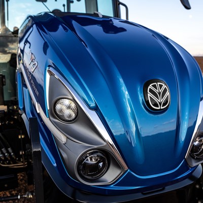 New Holland T4 Electric Power Bonnet_630665