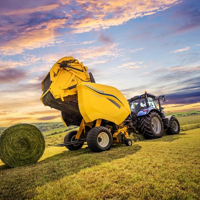 Pro-Belt™ Series Variable Chamber Round Balers