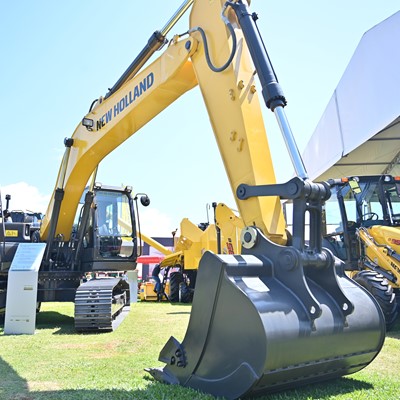 A cada quatro máquinas New Holland Construction vendidas no Paraná, uma é para o agronegócio