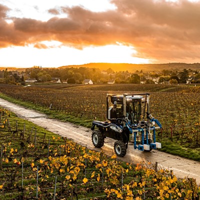 New Holland Straddle Tractor