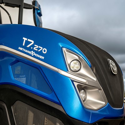 New Holland T7 Methane Power LNG