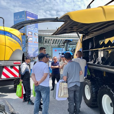 New Holland China IV Forage Cruiser and Big Baler Plus Showcased at the 2023 Xinjiang Agricultural Machinery Expo