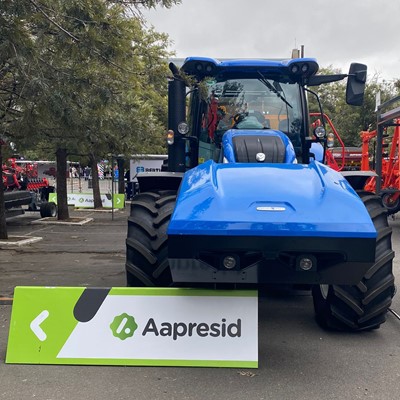 New Holland present el tractor a biometano en el Congreso de Aapresid