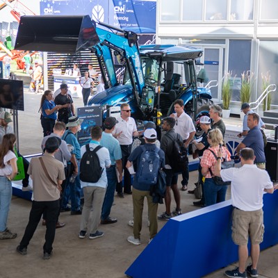 T4 Electric Power Tractor Presentation