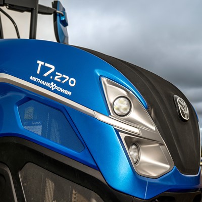 New Holland T7 Methane Power LNG