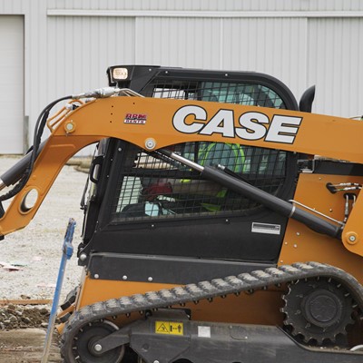 Team Rubicon and CASE Construction