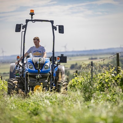 New Holland T4F S