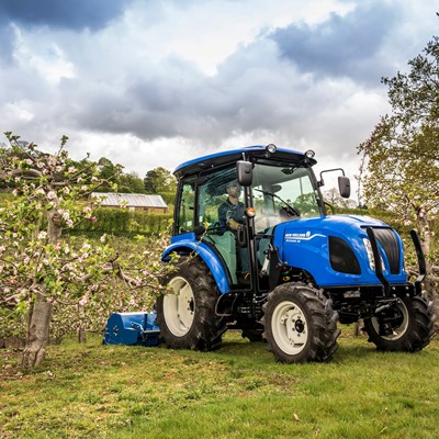 New Holland France tend son offre de produit aux espaces verts