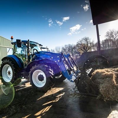 New Holland T5 Dual Command