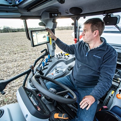 New Holland T5 Dual Command