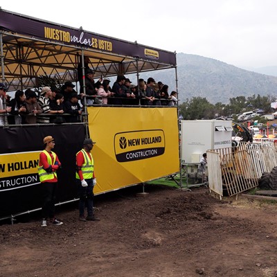 New Holland Construction acelera forte no Red Bull Los Andes