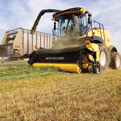 New Holland Celebrates Triple Win at AE50 Awards 2025