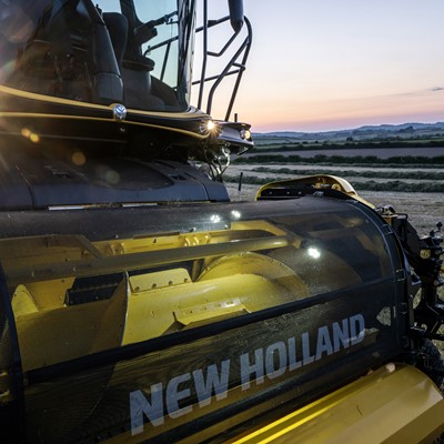 New Holland celebra su triple victoria en los premios AE50 2025