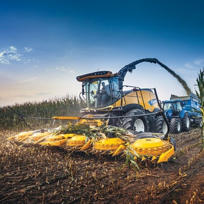 New Holland presenta una amplia gama de productos y actividades para toda la familia en la Expo Rural 2025