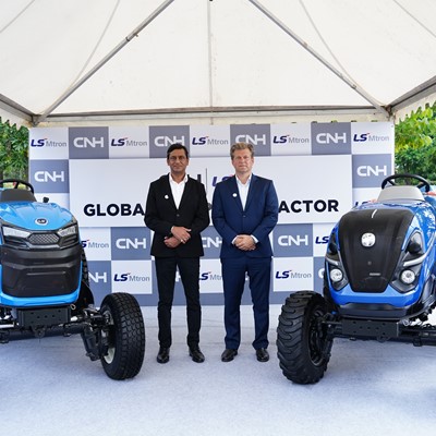 Mr Gerrit Marx CEO CNH and Mr Narinder Mittal President Managing Director CNH India at the preview of the new Co