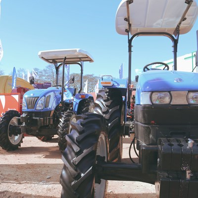 New Holland y Corporacion de Maquinaria presentes en Expo Prado 2025