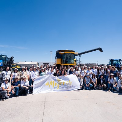 New Holland celebro el Dia de la Mujer Rural junto al programa Mujeres en Campana