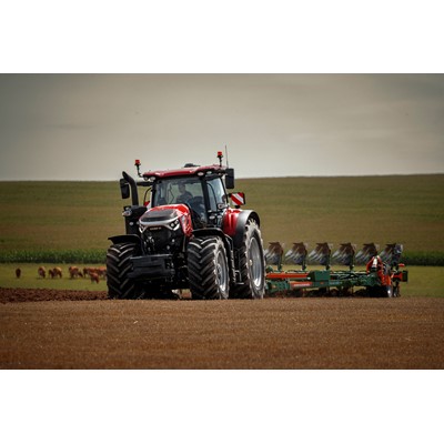 Case IH Optum 440 Recognized as Upper Medium Size Tractor in Farm Machine of the Year Awards